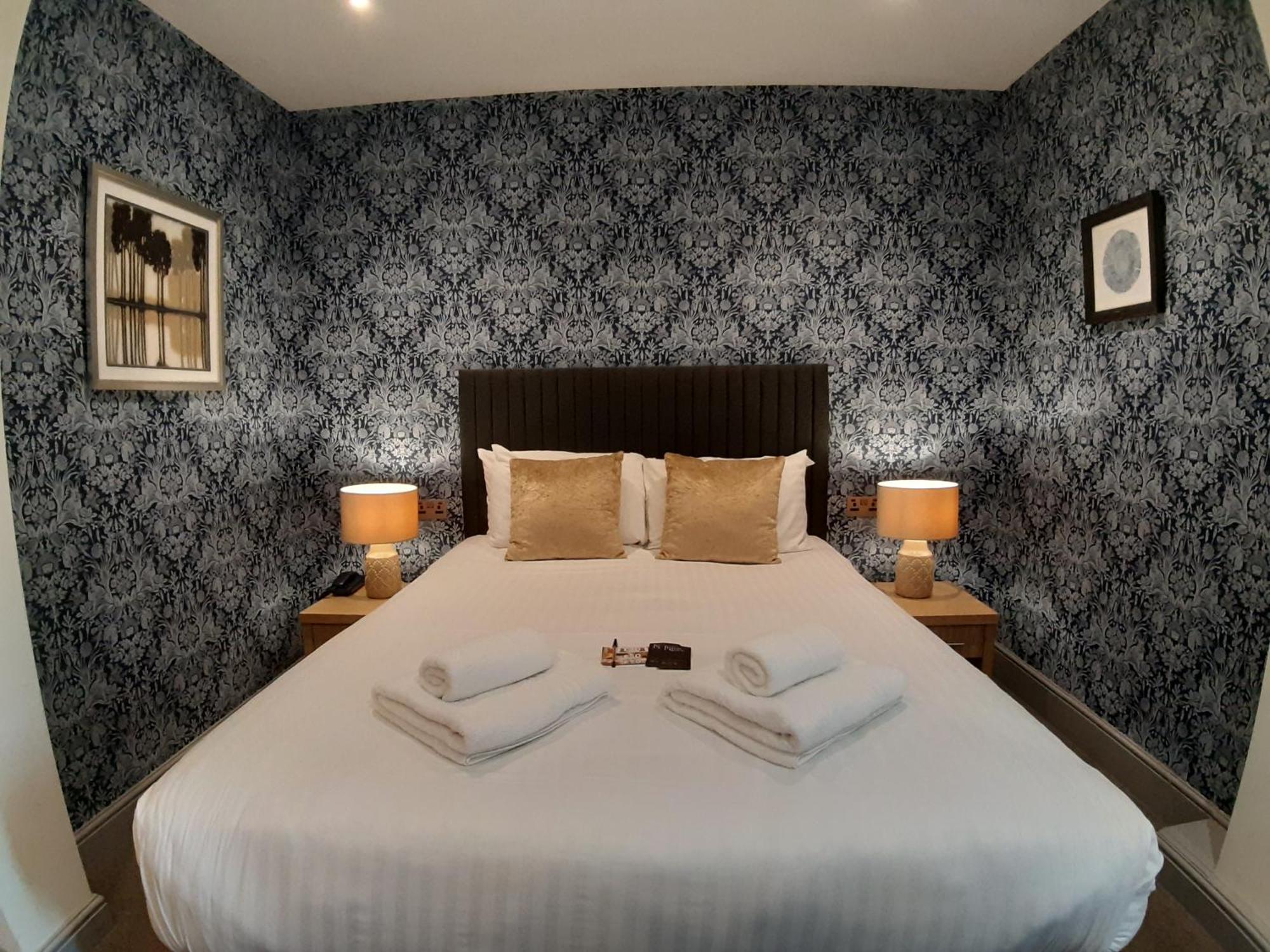 The Angel Inn Hotel Першор Екстериор снимка