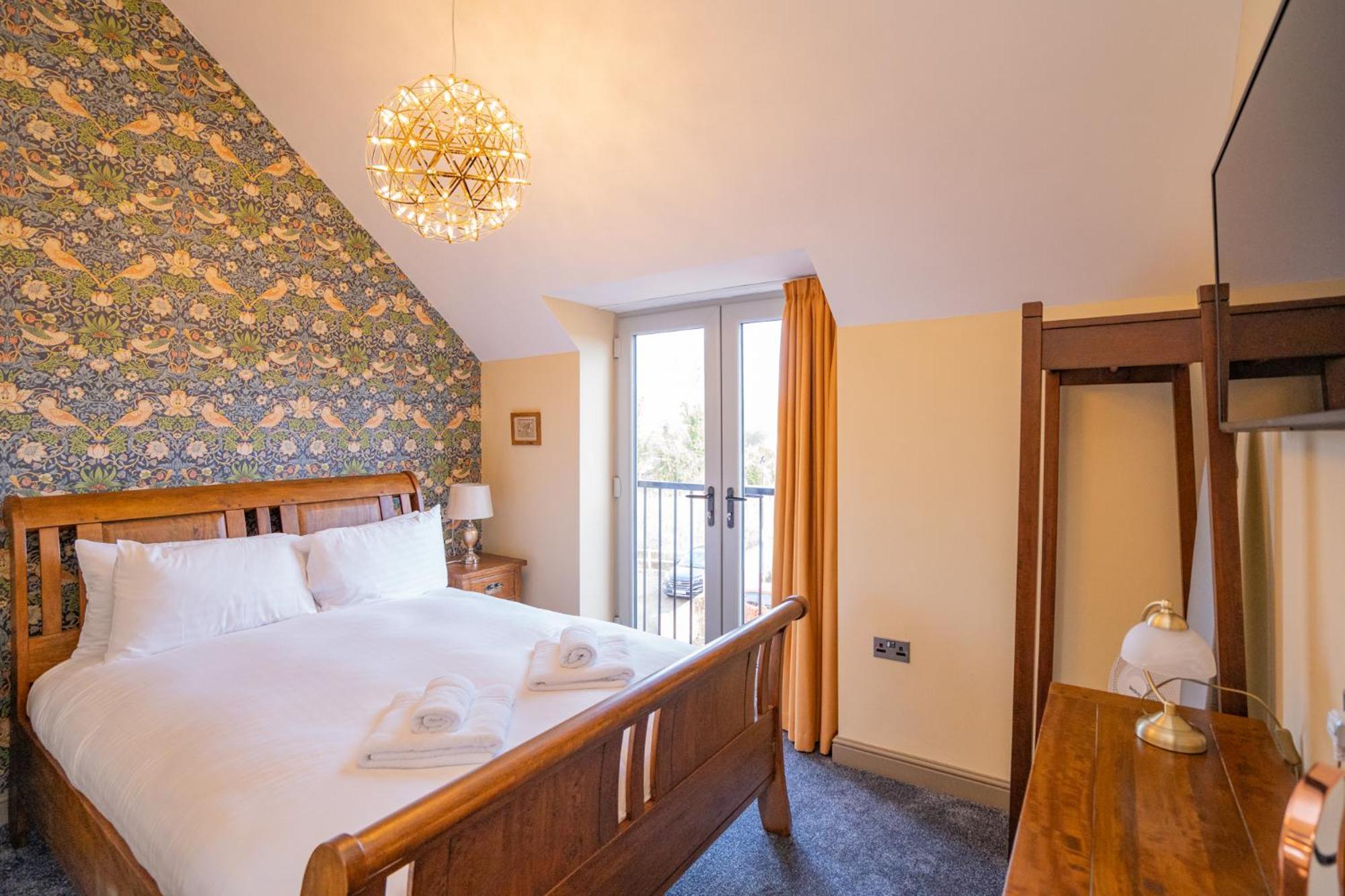 The Angel Inn Hotel Першор Екстериор снимка