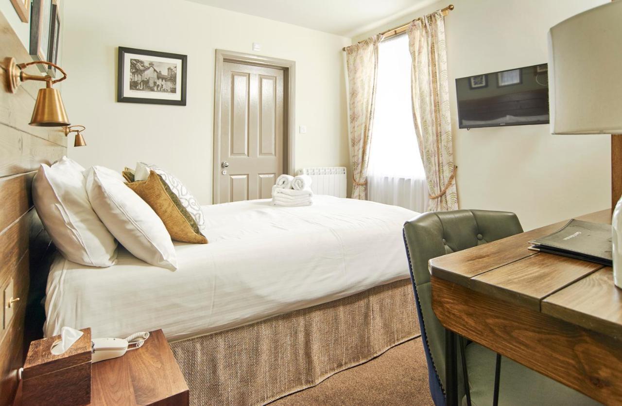 The Angel Inn Hotel Першор Екстериор снимка
