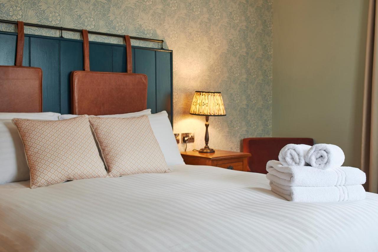 The Angel Inn Hotel Першор Екстериор снимка